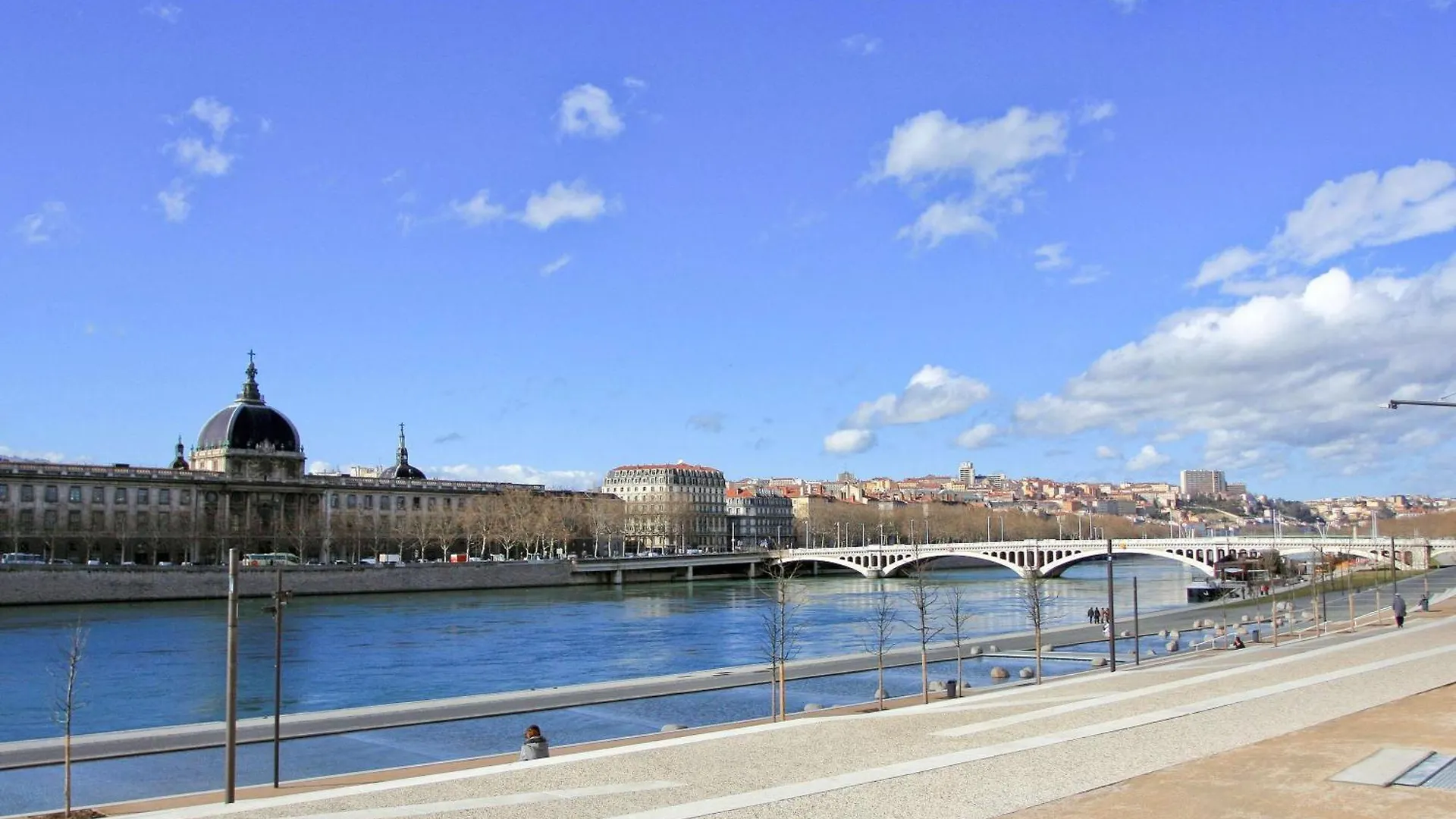 Ibis Budget Lyon Centre Confluence 2*,